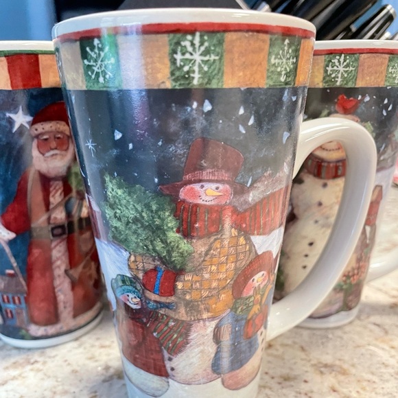 Set of 4 tall Christmas mugs - Picture 4 of 4